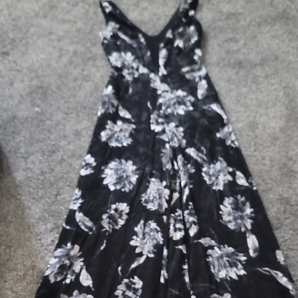 White House Black Market Monochrome Floral Wide leg jumpsuit.